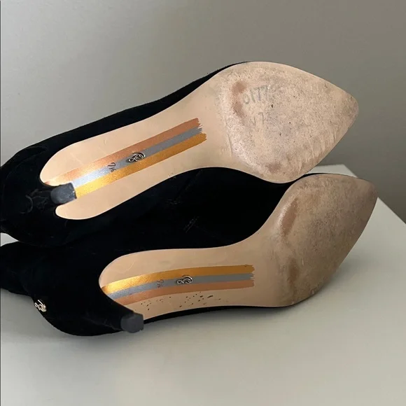 Sam Edelman Women’s Black Suede Ankle Boots - Picture 7 of 14